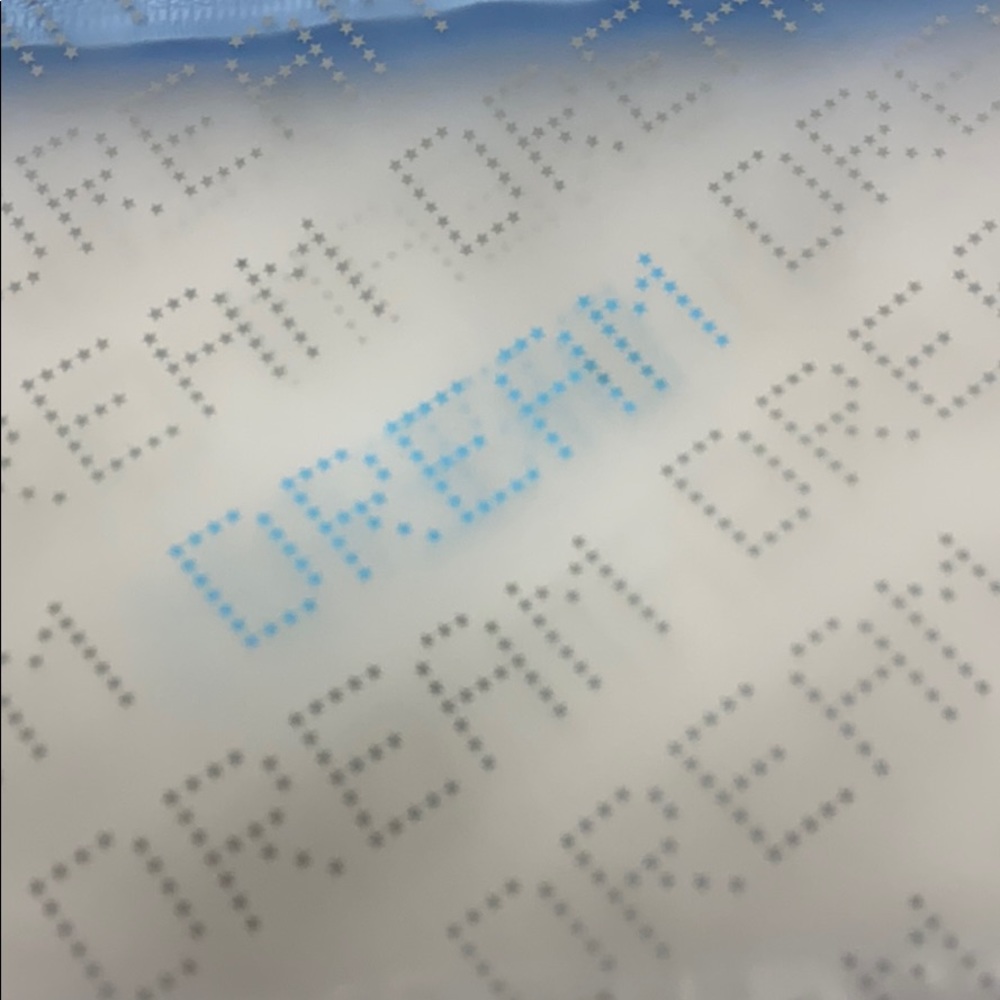 IPSY January 2021 Clear Dream Print Makeup Bag - Picture 5 of 6